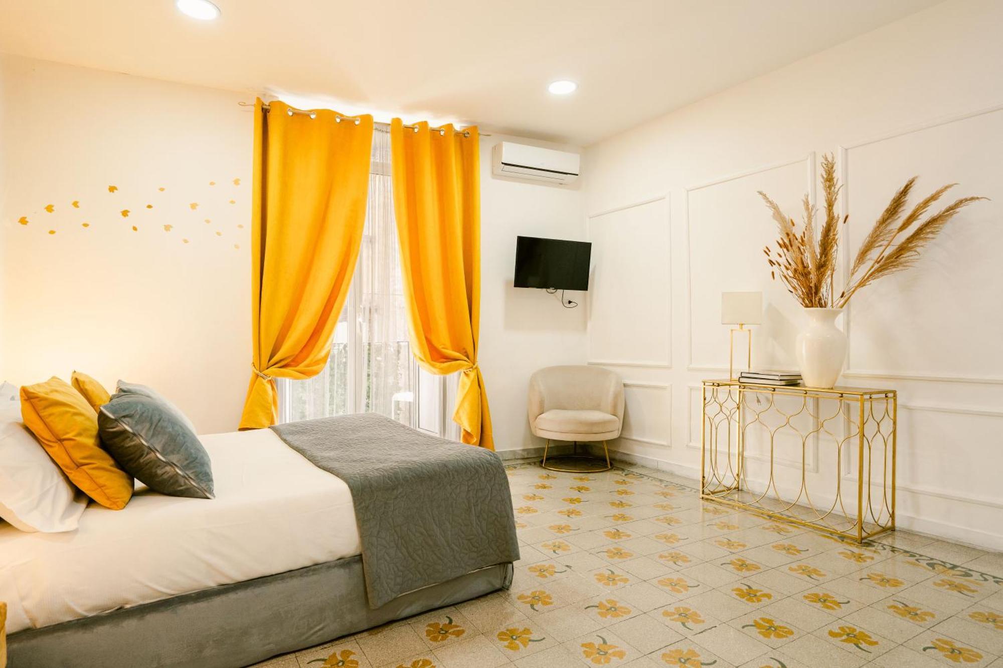 Random B&B เนเปิลส์ ภายนอก รูปภาพ